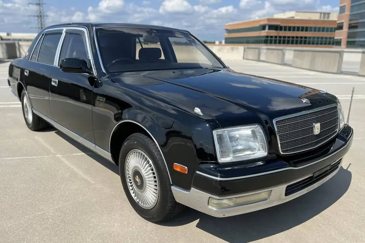 Hướng Dẫn Chi Tiết Cách Buy Toyota Century Cho Người Mua Việt Nam