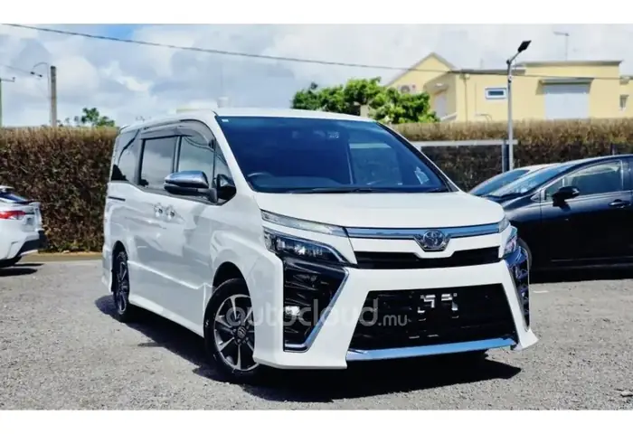 Mua Toyota Voxy: Hướng Dẫn Chi Tiết Từ A Đến Z Cho Người Mới Bắt Đầu Mua Toyota Voxy: Hướng Dẫn Chi Tiết Từ A Đến Z Cho Người Mới Bắt Đầu