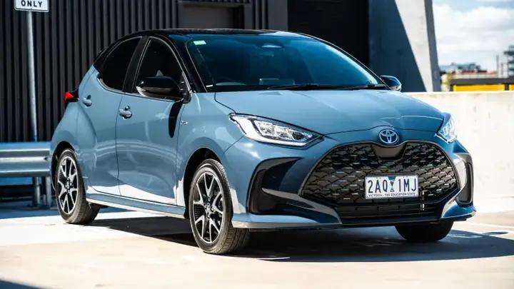 Mua Toyota Yaris: Hướng Dẫn Chi Tiết Từ Lựa Chọn Đến Sở Hữu