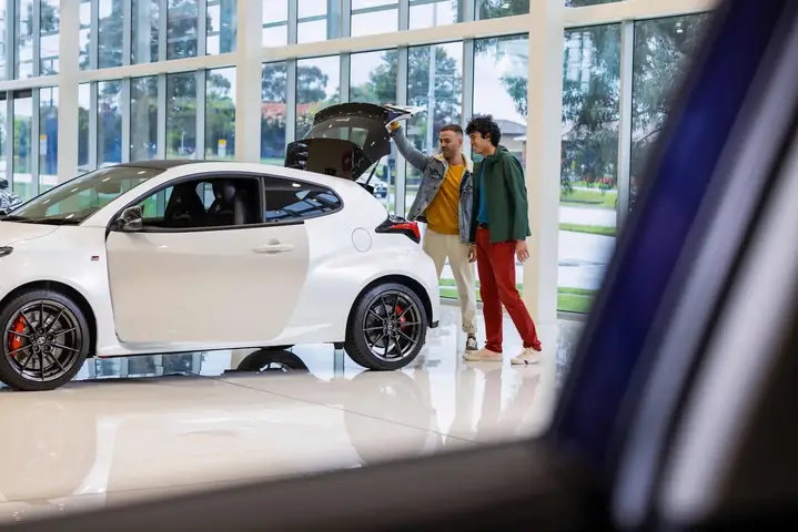 Cardiff Toyota – Tổng Quan Về Đại Lý, Dịch Vụ Và Trải Nghiệm Mua Xe Tại Wales