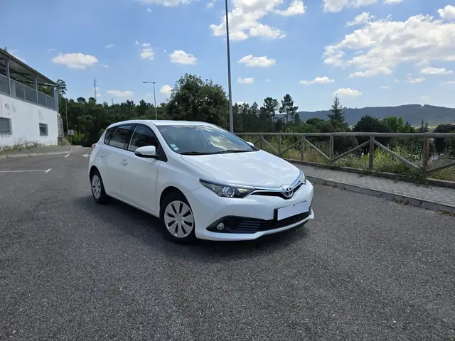 Carros Usados Toyota: Guia Completo Para Comprar O Melhor Veículo Com Qualidade E Economia Carros Usados Toyota: Guia Completo Para Comprar O Melhor Veículo Com Qualidade E Economia