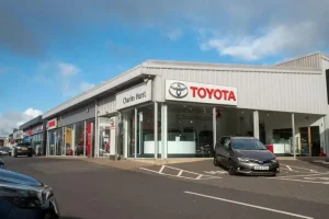 Charles Hurst Và Toyota: Hành Trình Đổi Mới Và Sự Kết Hợp Đầy Chiến Lược