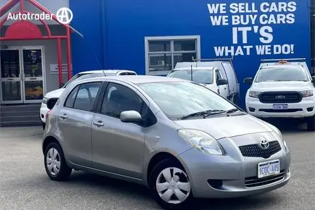 Toyota Yaris Giá Rẻ: Bí Quyết Mua Xe Nhỏ Gọn, Tiết Kiệm Nhất Cho Người Tiêu Dùng Việt