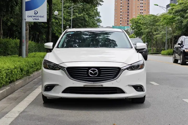 Có Nên Mua Mazda 6 2018 2.0 Không? Đánh Giá Toàn Diện Cho Người Dùng Việt