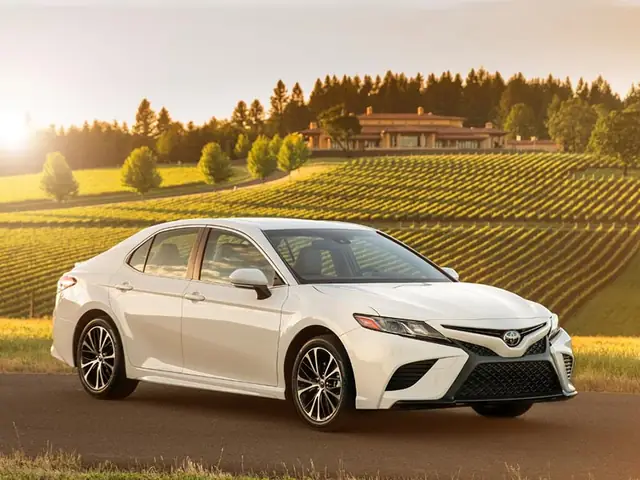Có Nên Mua Xe Mazda 6 Cũ Đời Sâu Không? Phân Tích Toàn Diện Cho Người Mua Thông Thái