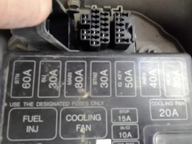 Hướng Dẫn Đọc Mã Lỗi Obd1 Mazda 323: Giải Mã Sự Cố Xe Của Bạn