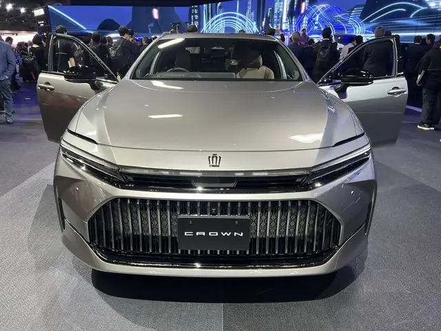 Crow Của Toyota: Câu Chuyện Đằng Sau Biểu Tượng, Công Nghệ Và Tầm Ảnh Hưởng Toàn Cầu Crow Của Toyota: Câu Chuyện Đằng Sau Biểu Tượng, Công Nghệ Và Tầm Ảnh Hưởng Toàn Cầu