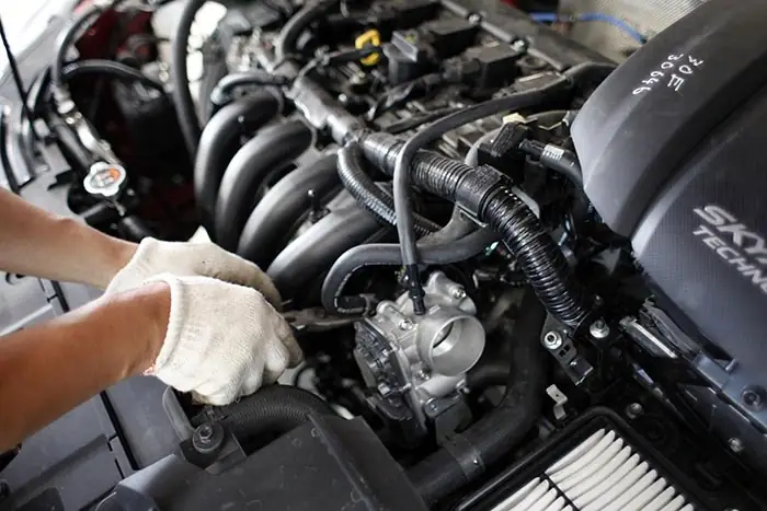 Khắc Phục Lỗi Check Engine Trên Mazda 3: Hướng Dẫn Chi Tiết Cho Chủ Xe