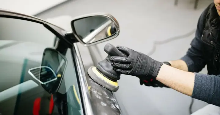 Đánh Bóng Xe Mazda 3 Bao Nhiêu Tiền? Cập Nhật Chi Phí & Yếu Tố Ảnh Hưởng