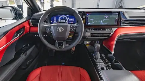 Danh Thiep Toyota: Hành Trình Đổi Mới, Sức Mạnh Thị Trường Và Chiến Lược Phát Triển Bền Vững Danh Thiep Toyota: Hành Trình Đổi Mới, Sức Mạnh Thị Trường Và Chiến Lược Phát Triển Bền Vững