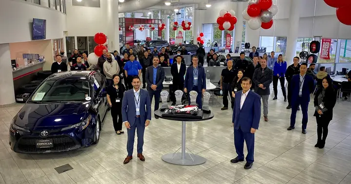Destination Toyota: Hướng Dẫn Chọn Xe Và Trải Nghiệm Lái Xe