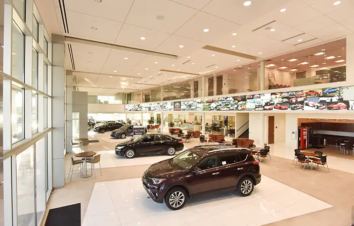 Dick Poe Toyota: Câu Chuyện Thương Hiệu, Đánh Giá Sản Phẩm Và Chiến Lược Thị Trường