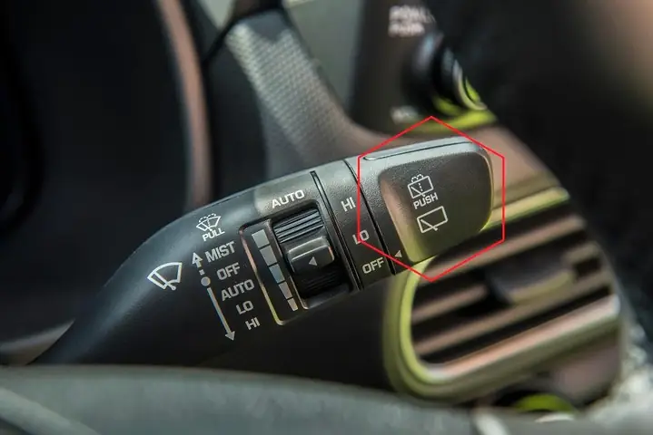 Điều Chỉnh Tốc Độ Gạt Mưa Trên Xe Mazda: Hướng Dẫn Chi Tiết Từ A-z