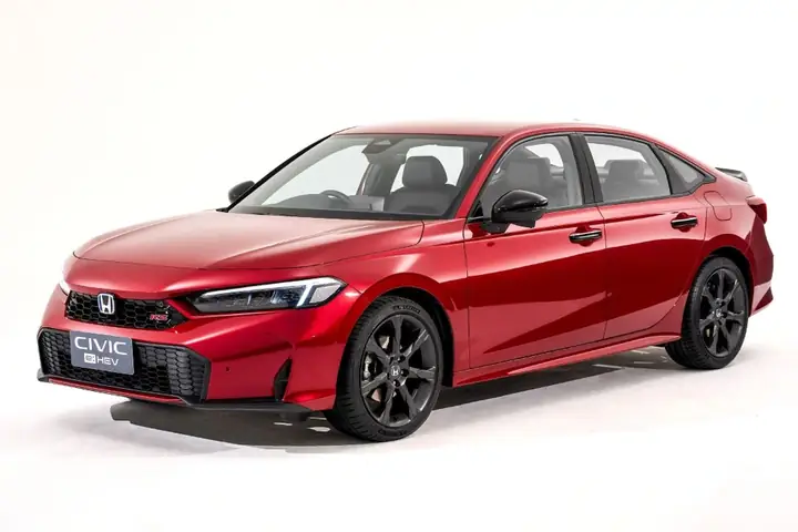 Đối Thủ "nặng Ký" Của Mazda 3 Hatchback Tại Việt Nam: Ai Là Người Dẫn Đầu Cuộc Đua?