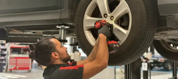 Dịch Vụ Bảo Dưỡng Xe Toyota Tại Downtown: Chìa Khóa Giữ Lái An Toàn Và Hiệu Suất Tối Ưu