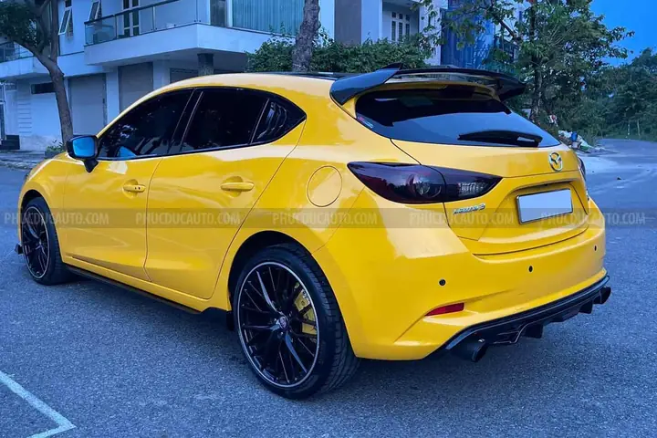 Mazda 3 Hatchback: Phụ Kiện Đuôi Cá Nâng Tầm Phong Cách Và Hiệu Suất
