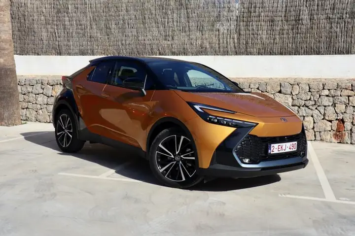Essai Toyota Chr: Đánh Giá Toàn Diện Từ Thiết Kế Đến Trải Nghiệm Lái