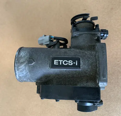 Etcs Toyota Là Gì? Tìm Hiểu Chi Tiết Về Hệ Thống Điều Khiển Van Gia Tốc Điện Của Toyota