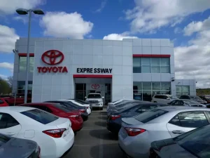 Expressway Toyota: Tổng Quan Chi Tiết Về Dòng Xe Thương Mại Đa Năng