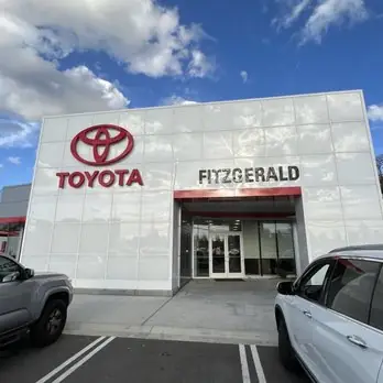 Fitzgerald Lakeforest Toyota: Địa Chỉ Tin Cậy Cho Người Yêu Xe Hơi Tại Lake Forest