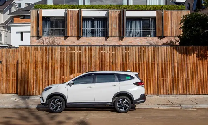 Gái Toyota Rush – Câu Chuyện Thú Vị Về Những Cô Gái Đam Mê Xe Hơi Và Cách Họ Tận Dụng Mỗi Khoảnh Khắc Với Chiếc Xe Đa Dụng Gái Toyota Rush – Câu Chuyện Thú Vị Về Những Cô Gái Đam Mê Xe Hơi Và Cách Họ Tận Dụng Mỗi Khoảnh Khắc Với Chiếc Xe Đa Dụng