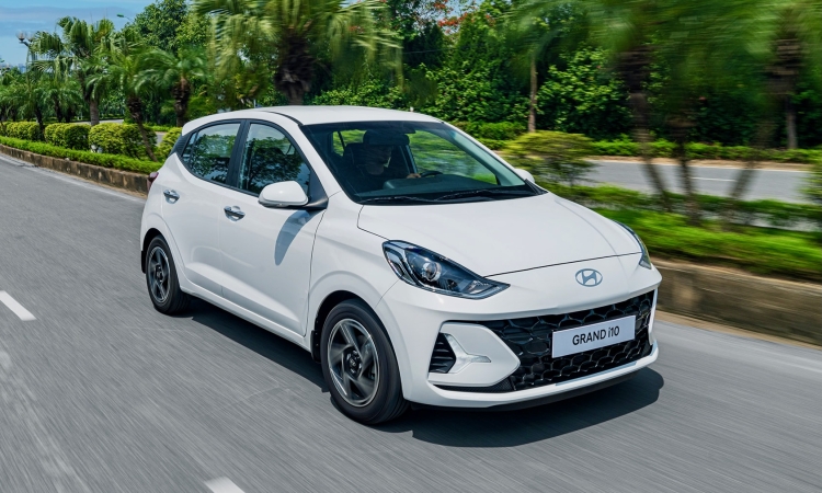 Giá BMW i10: Phân Tích Chi Tiết Và Những Điều Cần Biết Về Dòng Xe Điện Hạng Sang 2 giá bmw i10 - Hình 4