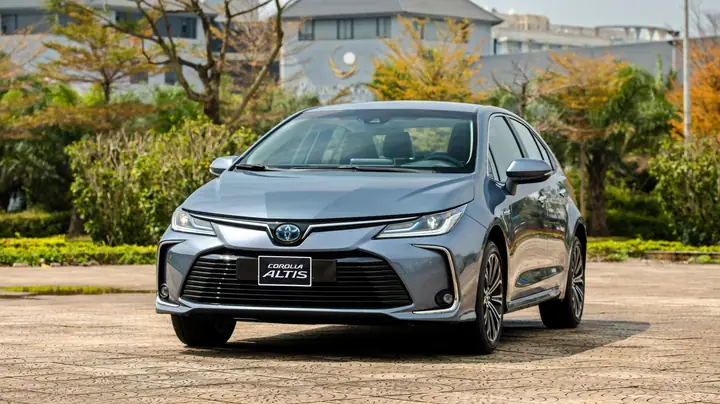 Giá Toyota Corolla 2026: Cập Nhật Mức Giá Mới Nhất Và Các Phiên Bản
