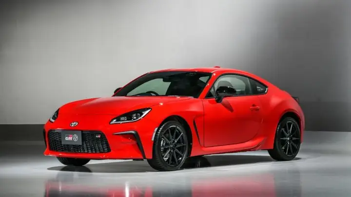 Giá Toyota F-86 2024: Đánh Giá Chi Tiết, So Sánh Và Lời Khuyên Mua Xe