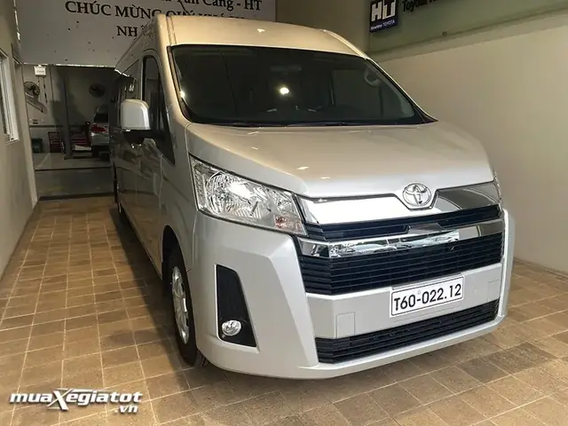 Giá Toyota Hiace 2026: Cập Nhật Mức Giá, Cấu Hình Và Lời Khuyên Mua Xe