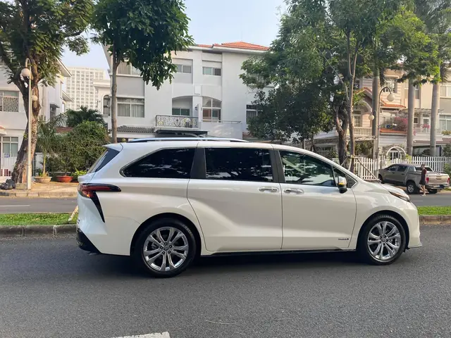 Giá Toyota Sienna 2026: Thông Tin Chi Tiết, Giá Bán Lẻ Và Các Yếu Tố Ảnh Hưởng Giá Toyota Sienna 2026: Thông Tin Chi Tiết, Giá Bán Lẻ Và Các Yếu Tố Ảnh Hưởng