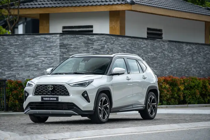 Giá Toyota Yaris: Cập Nhật Mức Giá, Phiên Bản Và Các Yếu Tố Ảnh Hưởng