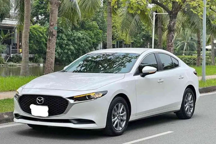 Giá Xe Mazda 3 Cũ: Có Phải Đóng Thuế Hay Không & Những Điều Cần Biết