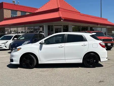 Halton Toyota Là Gì? Tổng Quan Chi Tiết Về Đại Lý Xe Toyota Tại Halton