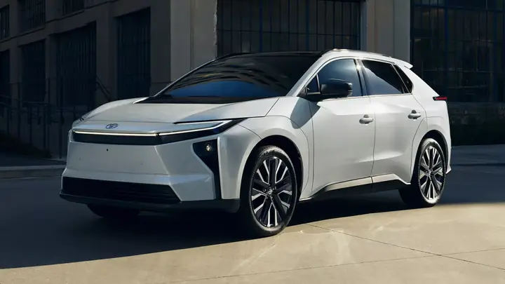 Hello Toyota Car – Khám Phá Thế Giới Ô Tô Toyota Đầy Sắc Màu
