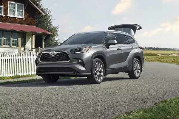 High End Toyota: Đánh Giá Các Mẫu Xe Hạng Sang
