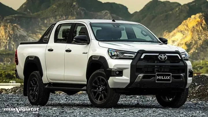 Hilux Đâm Mazda Bỏ Chạy: Sự Thật Về Vụ Tai Nạn, Hậu Quả Pháp Lý Và Lời Khuyên Bảo Vệ Bản Thân