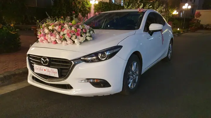 Hình Ảnh Xe Mazda 3 Màu Trắng: Lựa Chọn Tinh Tế Cho Xe Cô Dâu