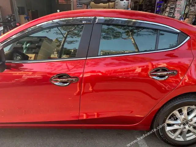 Giới Thiệu Và Hướng Dẫn Chi Tiết Về Gương Chiếu Hậu Mazda 3