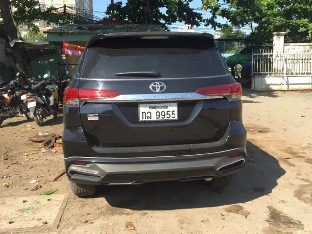 Giá Xe Toyota Fortuner 2016 Tại Việt Nam: Bao Nhiêu? – Phân Tích Chi Tiết Và So Sánh Thị Trường