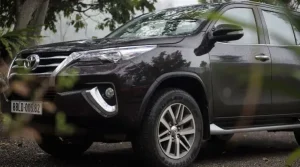 Thông Số Kỹ Thuật Toyota Fortuner 2017 Tại Việt Nam – Đánh Giá Chi Tiết, So Sánh Và Lời Khuyên Mua Xe