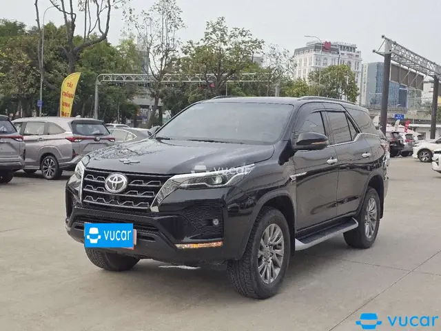 Toyota Fortuner Cũ: Lựa Chọn Thông Minh Cho Người Mua Xe Hơi Thứ Hai Toyota Fortuner Cũ: Lựa Chọn Thông Minh Cho Người Mua Xe Hơi Thứ Hai