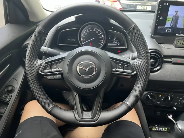 Hướng Dẫn Sử Dụng Xe Ô Tô Mazda 2 Deluxe: Cẩm Nang Toàn Diện Cho Người Mới