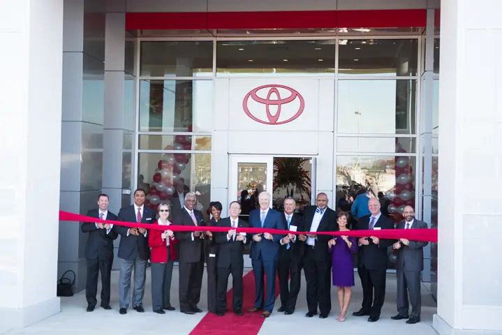 Jim Limbaugh Và Toyota: Sự Gắn Kết Định Hình Đổi Mới Công Nghiệp Ô Tô Jim Limbaugh Và Toyota: Sự Gắn Kết Định Hình Đổi Mới Công Nghiệp Ô Tô