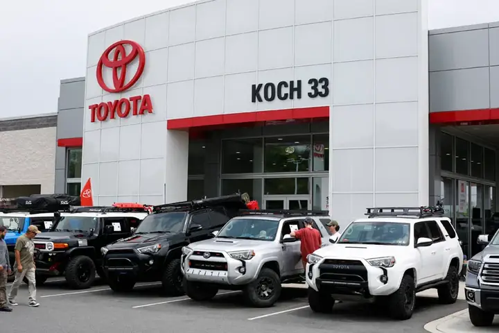 Koch Toyota Là Gì? Tổng Quan Về Đại Lý Và Dịch Vụ