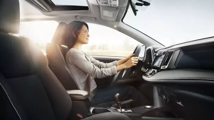 Lái Xe Toyota: Hướng Dẫn Toàn Diện Cho Người Mới Và Lái Xe Dày Dặn Kinh Nghiệm