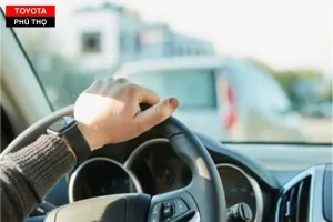 Lái Xe Toyota: Hướng Dẫn Toàn Diện Cho Người Mới Và Lái Xe Dày Dặn Kinh Nghiệm