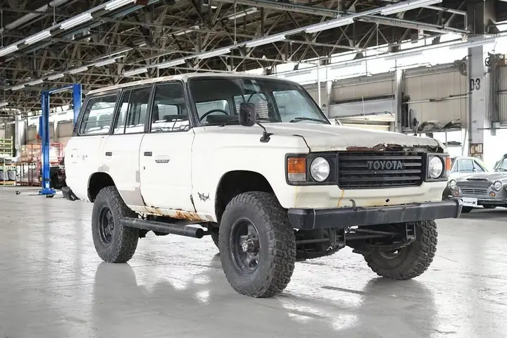 Landscape Toyota Cũ: Khám Phá Thế Giới Xe Cũ Đầy Sắc Màu Và Cơ Hội Đầu Tư Hấp Dẫn
