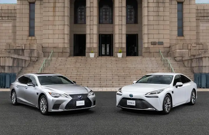 Lexus Thuộc Toyota: Tổng Quan Về Mối Quan Hệ Giữa Hai Thương Hiệu Ô Tô Danh Tiếng Lexus Thuộc Toyota: Tổng Quan Về Mối Quan Hệ Giữa Hai Thương Hiệu Ô Tô Danh Tiếng