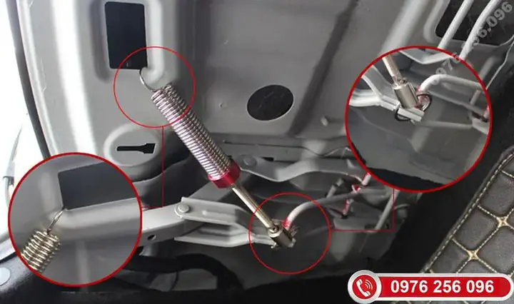 Lò Xo Mở Cốp Tự Động Xe Mazda 2: Nâng Cấp Tiện Nghi Và An Toàn