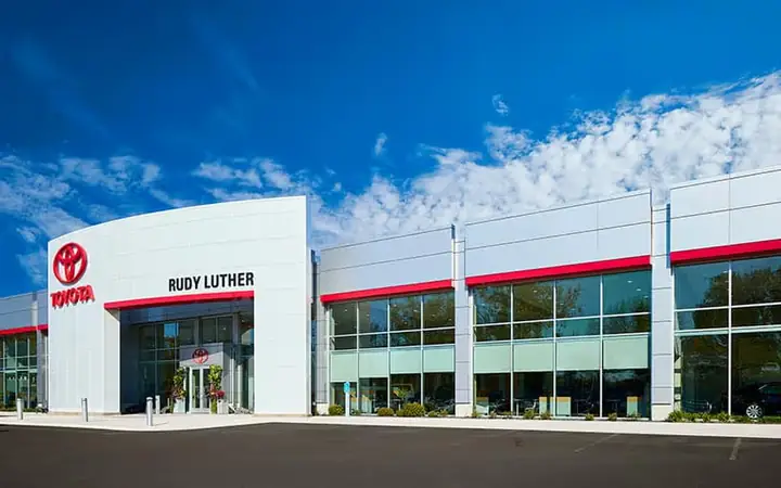 Luther Toyota: Tổng Quan Về Đại Lý Và Dịch Vụ Ô Tô